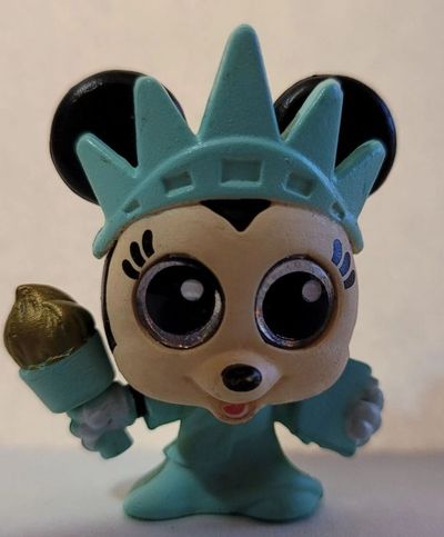 Minnie Mouse (Liberty) Lets Go Disney Doorables